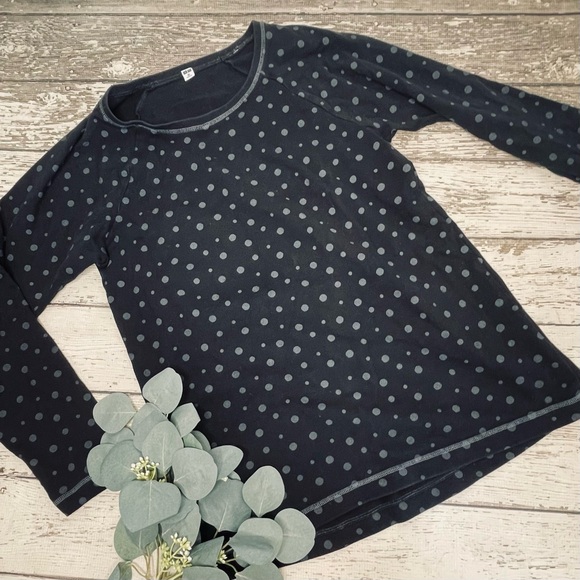 Uniqlo Tops - Uniqlo Polka Dot Long Sleeve Tee